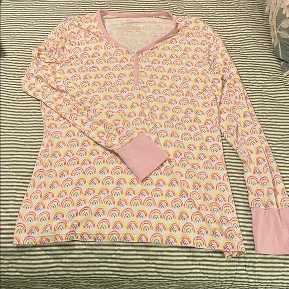 Little Sleepies bamboo sleepwear set in pink with rainbows - Picture 3 of 8